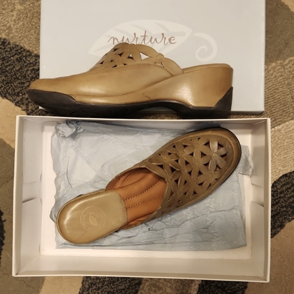 Women's Nurture wedge/clogs - Picture 1 of 7